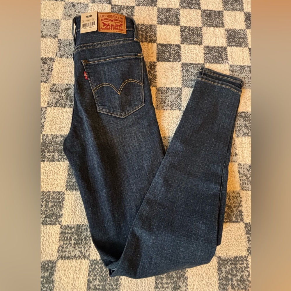 Levi's 721 High Rise Skinny Jeans